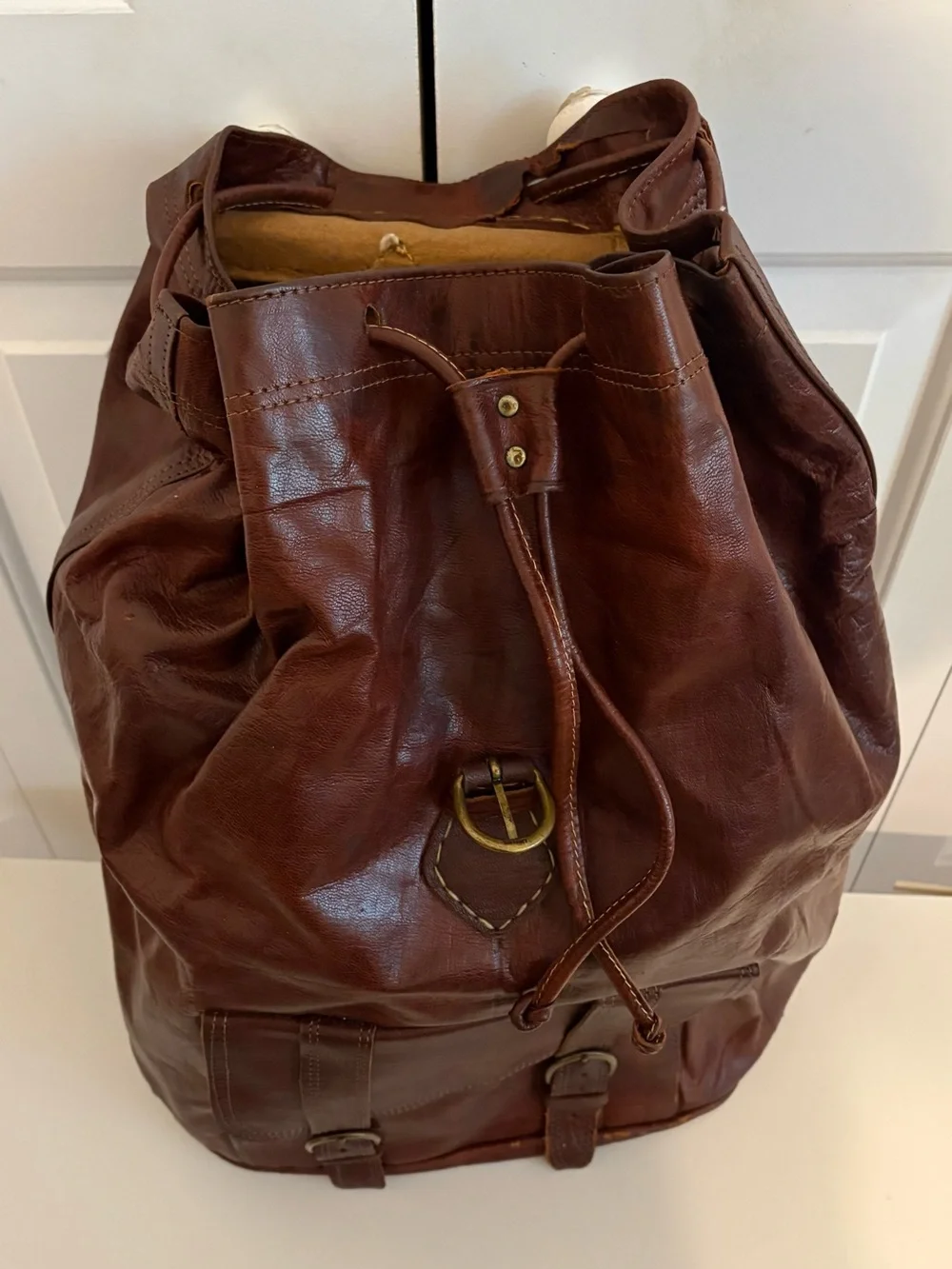 LARGE Vintage Chocolate Brown Soft Leather Drawstring/Buckle Front Backpack, EUC